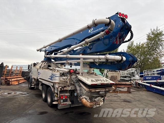 Mack MRU613 Betonpumpen
