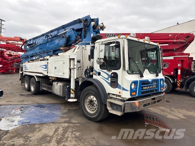 Mack MRU613 Betonpumpen