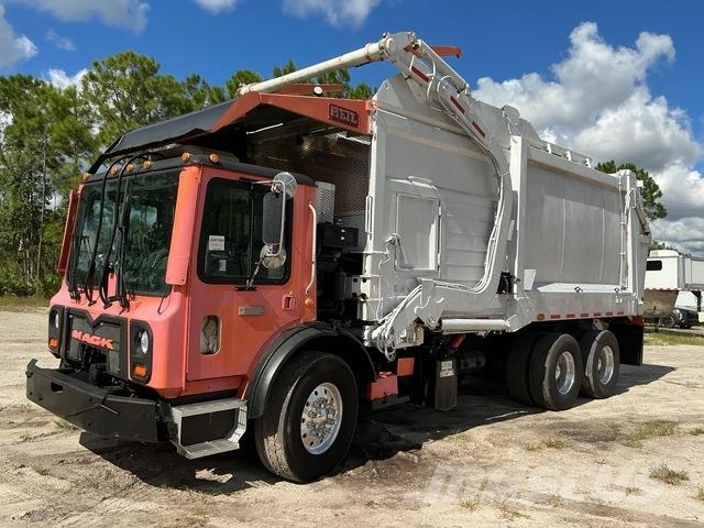 Mack MRU613 塵芥車、パッカー車