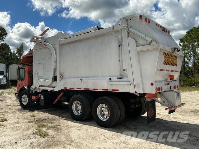 Mack MRU613 塵芥車、パッカー車