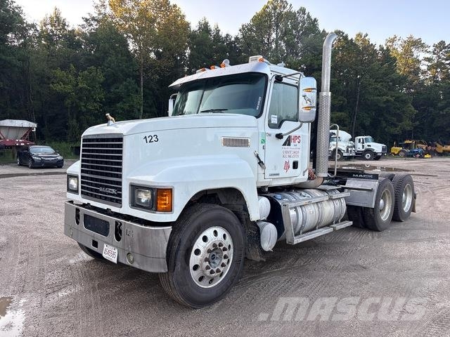 Mack PI64T Truck Tractor Units