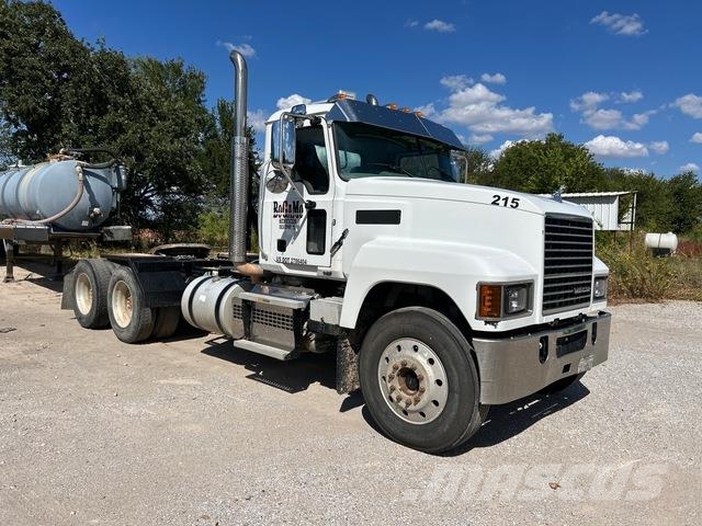 Mack Pinnacle Tractor Units