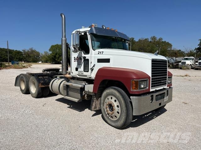 Mack Pinnacle Tractor Units