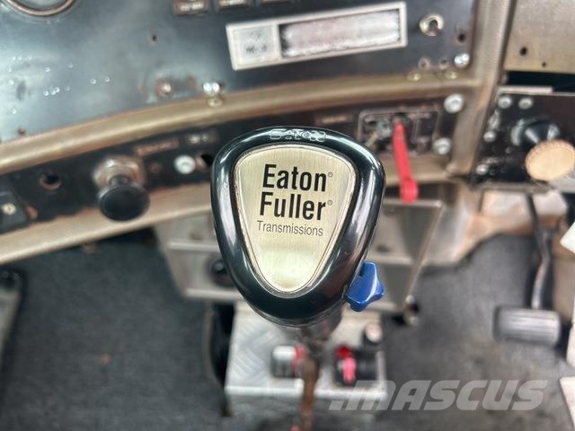 Mack R686RS Value-Liner Tractor Units