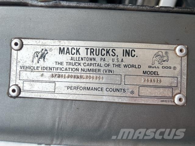 Mack R686RS Value-Liner Tractor Units