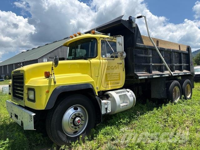 Mack RD688S Camiones bañeras basculantes o volquetes