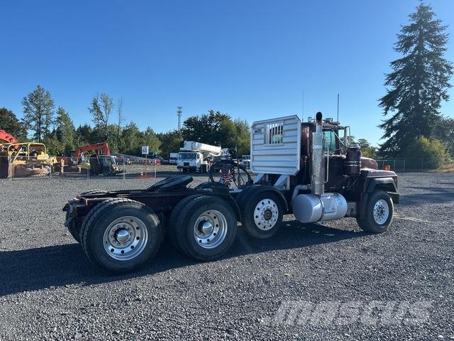 Mack RD688S وحدات الجر