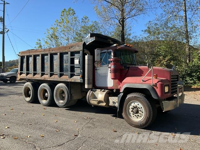 Mack RD688S Caminhões basculantes