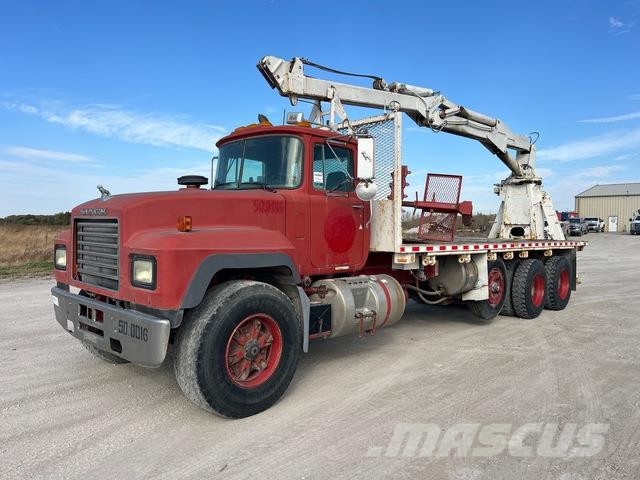 Mack RD688S Andere Fahrzeuge