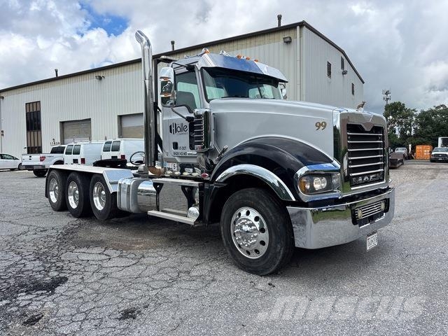 Mack TD713 Dragbilar