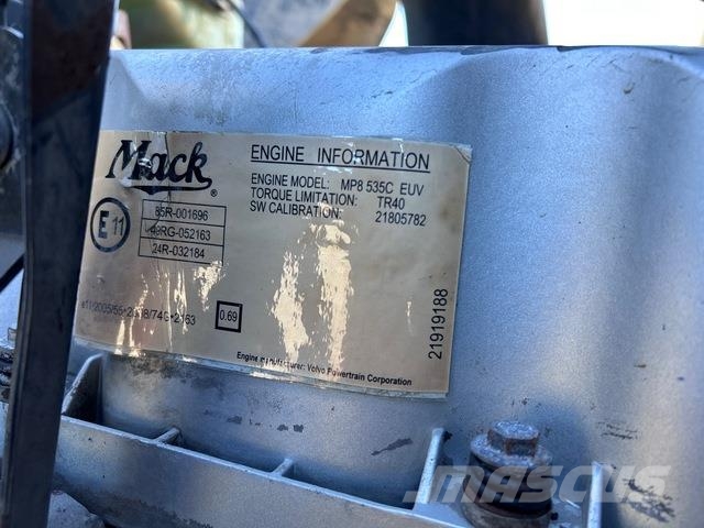 Mack Trident شاحنات قلابة