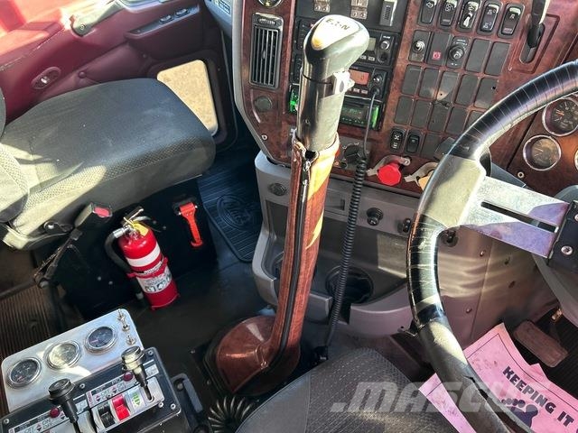 Mack Trident شاحنات قلابة