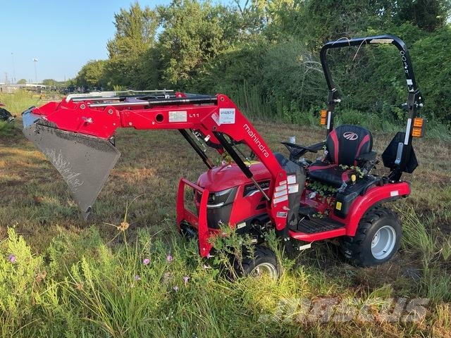 Mahindra 1126 HST 소형 트랙터