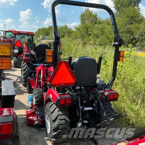 Mahindra 1126 HST جرارات مدمجة