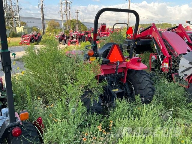 Mahindra 1626 Compact tractors