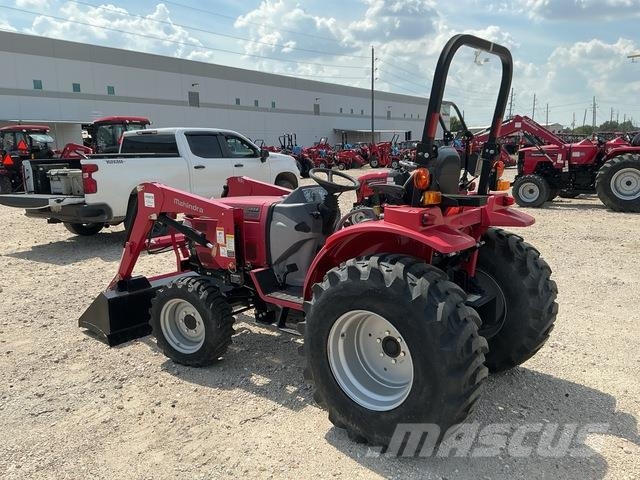 Mahindra 1626H コンパクトトラクター