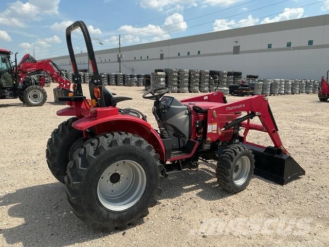 Mahindra 1626H コンパクトトラクター