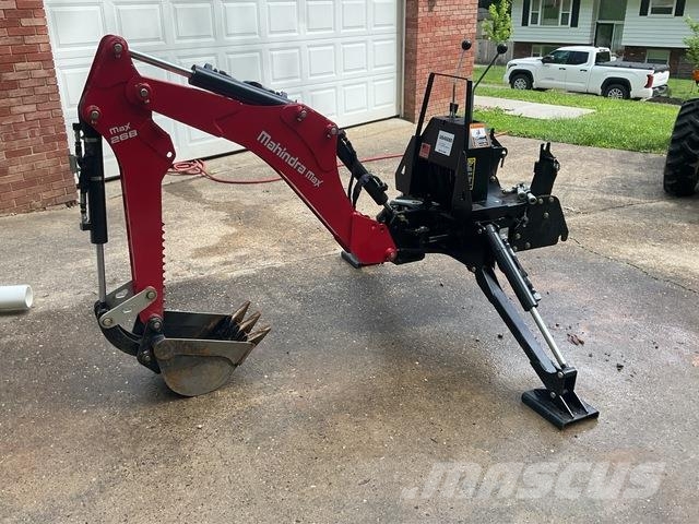 Mahindra 26B バックホー