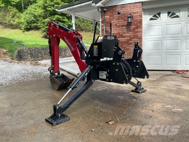 Mahindra 26B バックホー