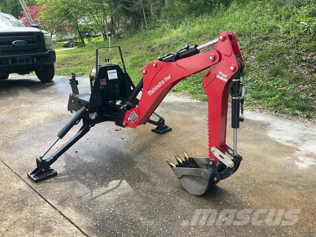 Mahindra 26B バックホー