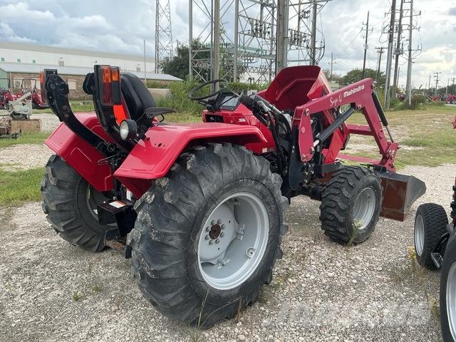 Mahindra 45404 Compact tractors