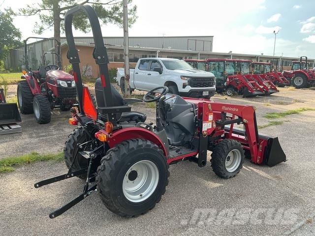 Mahindra MAX26XLG Compact tractors