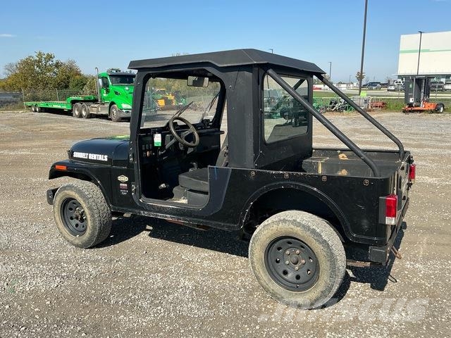Mahindra Roxor ماكينات منفعة عامة