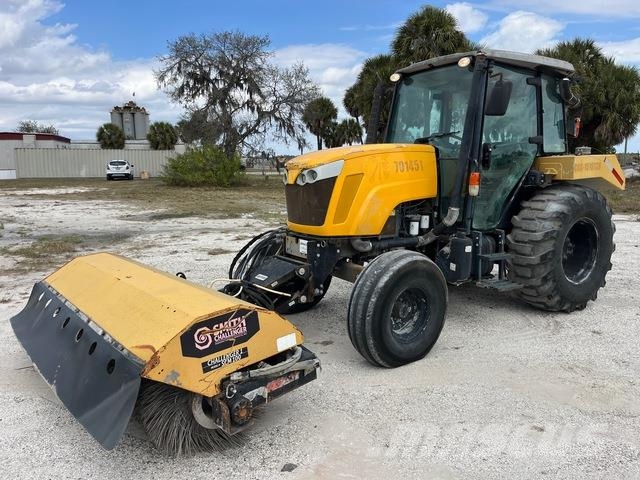 Massey Ferguson MF4608 جرارات مدمجة