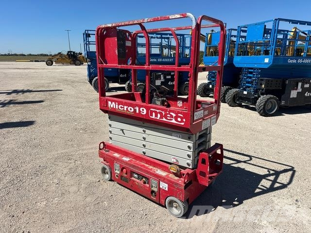 MEC Micro 19 Elevadores de tesoura