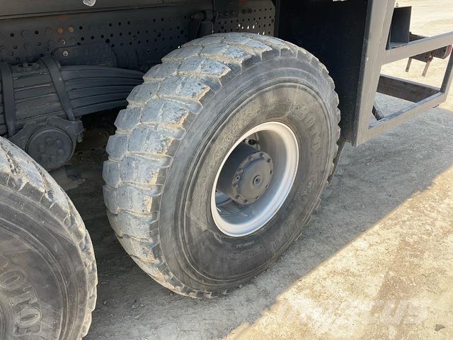 Mercedes-Benz ACTROS 4048 Φορτηγά με Γερανό