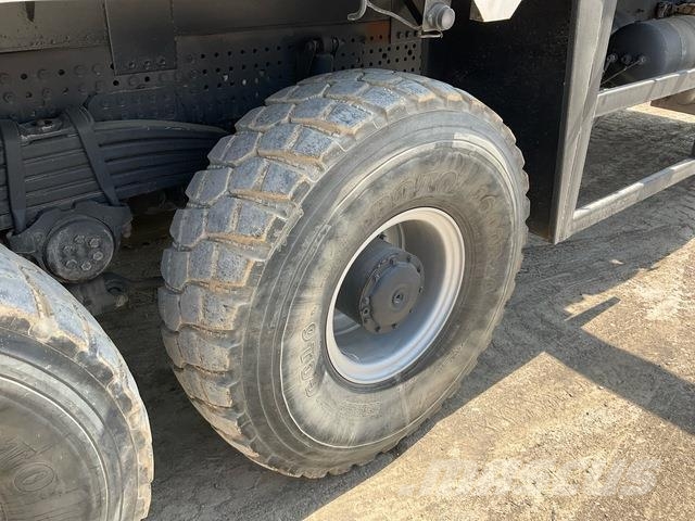 Mercedes-Benz ACTROS 4048 Φορτηγά με Γερανό