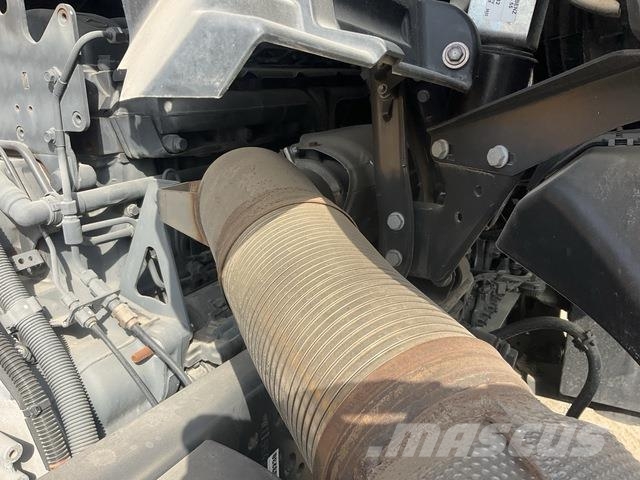 Mercedes-Benz Arocs 4240 شاحنات بمقصورة وهيكل