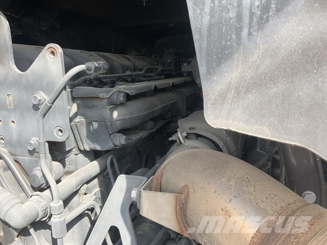 Mercedes-Benz Arocs 4240 شاحنات بمقصورة وهيكل