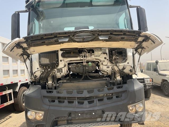 Mercedes-Benz Arocs 4240 شاحنات بمقصورة وهيكل