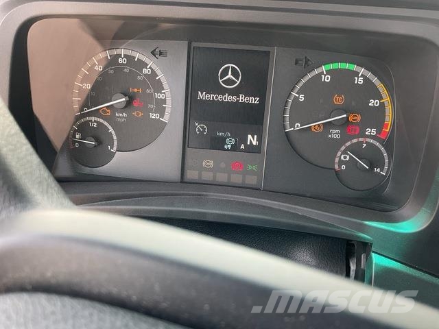 Mercedes-Benz Arocs 4240 شاحنات بمقصورة وهيكل