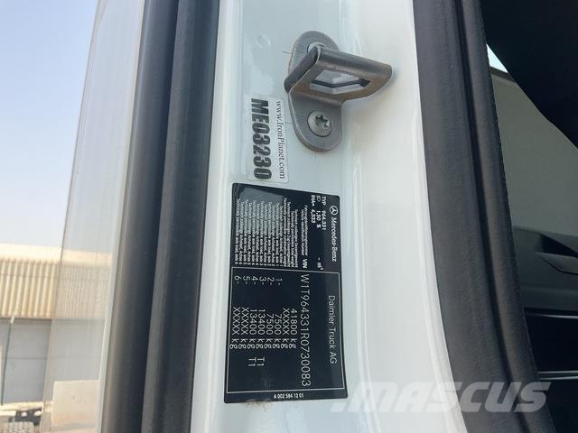 Mercedes-Benz Arocs 4240 شاحنات بمقصورة وهيكل