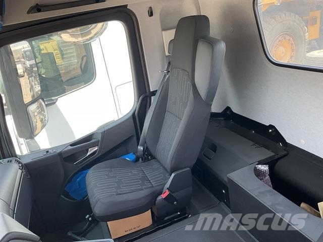 Mercedes-Benz Arocs 4240 شاحنات بمقصورة وهيكل
