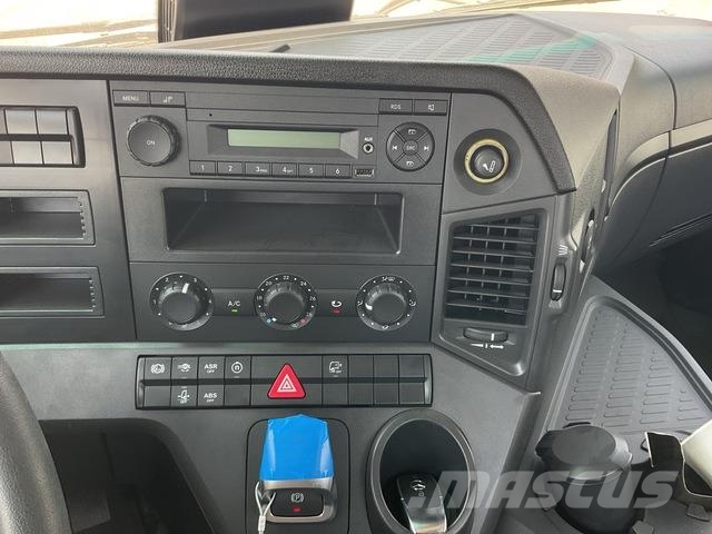 Mercedes-Benz Arocs 4240 شاحنات بمقصورة وهيكل