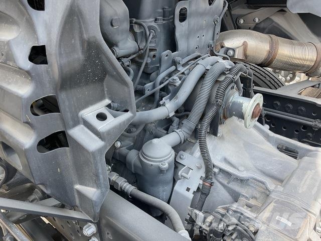 Mercedes-Benz Arocs 4240 شاحنات بمقصورة وهيكل