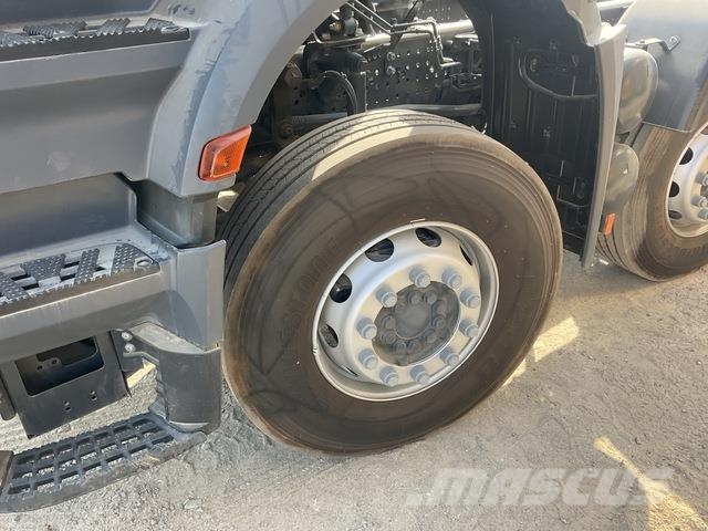 Mercedes-Benz Arocs 4240 شاحنات بمقصورة وهيكل