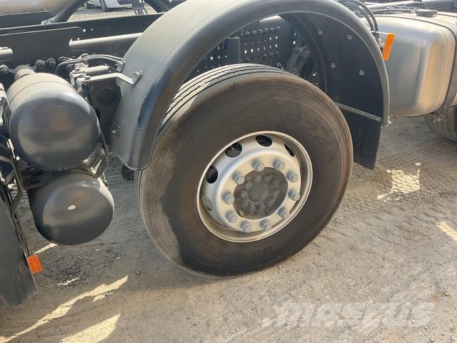 Mercedes-Benz Arocs 4240 شاحنات بمقصورة وهيكل