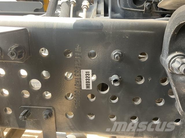 Mercedes-Benz Arocs 4240 キャブ付きシャーシ