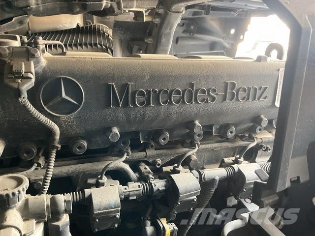 Mercedes-Benz Arocs 4240 キャブ付きシャーシ