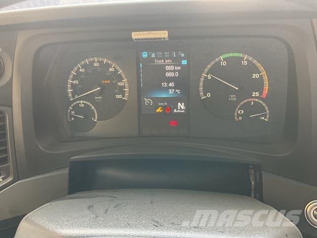 Mercedes-Benz Arocs 4240 キャブ付きシャーシ