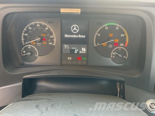 Mercedes-Benz Arocs 4240 キャブ付きシャーシ