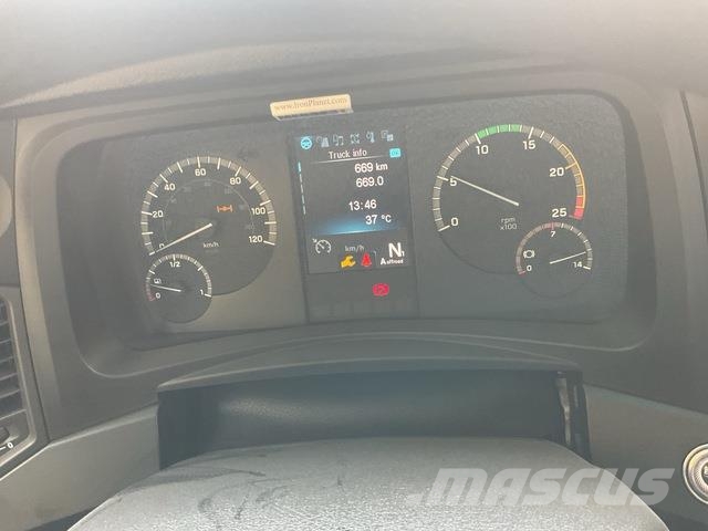 Mercedes-Benz Arocs 4240 キャブ付きシャーシ