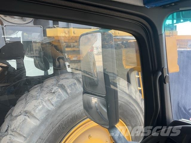 Mercedes-Benz Arocs 4240 キャブ付きシャーシ