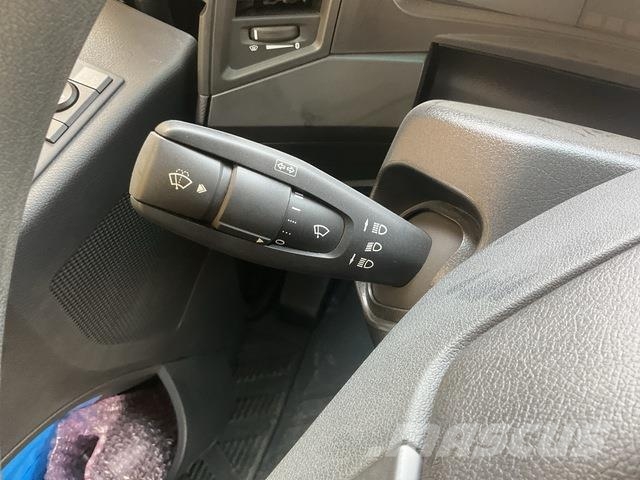 Mercedes-Benz Arocs 4240 キャブ付きシャーシ