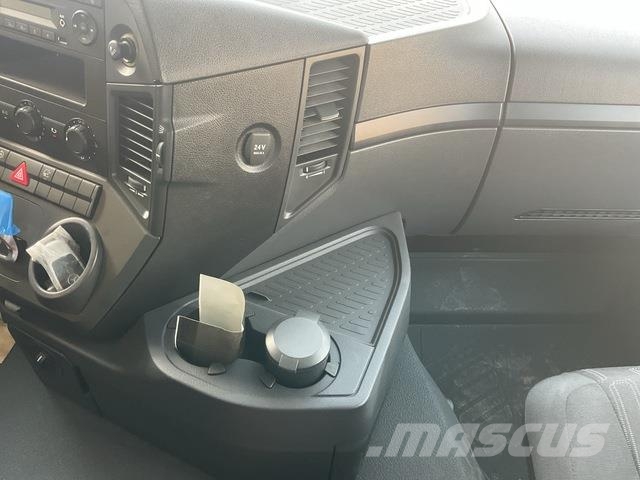 Mercedes-Benz Arocs 4240 キャブ付きシャーシ