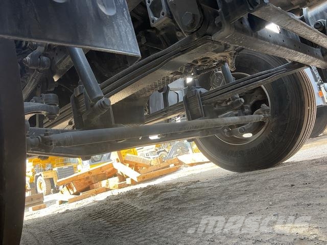 Mercedes-Benz Arocs 4240 キャブ付きシャーシ